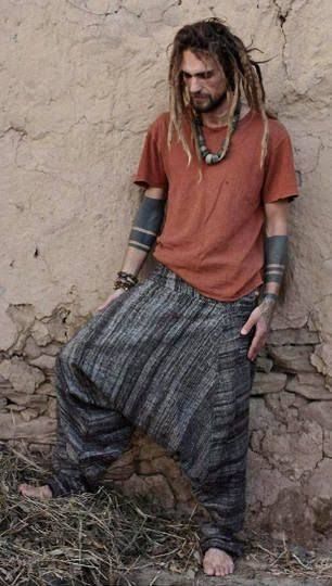 Hippie Outfits Men, Goblin Clothes, Bohemian Outfit Men, Tired Person, Boho Men Style, Sarouel Pants, Hippy Fashion, Hippie Men, Bohemian Culture