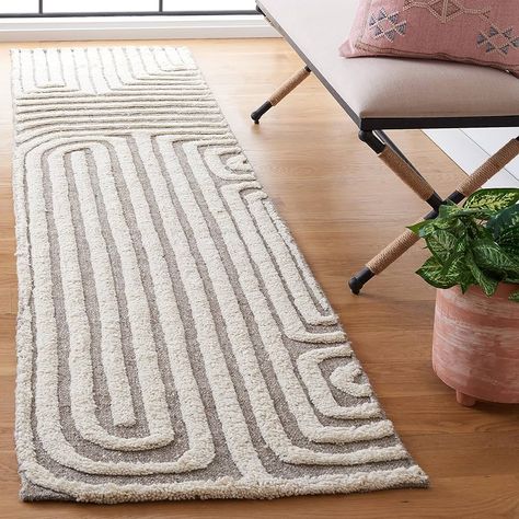 Amazon.com: SAFAVIEH Kilim Collection Area Rug - 8' x 10', Beige & Ivory, Handmade Mid-Century Modern Deco Wool, Ideal for High Traffic Areas in Living Room, Bedroom (KLM652B) : Home & Kitchen Bedroom Runner, Bohemian Flat, Runner Rug Entryway, Modern Wool Rugs, Entrance Rug, Transitional Area Rugs, Rug Runner Hallway, Central Asia, Abstract Rug