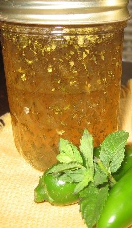 Canning Mint Jelly, Mint Pepper Jelly Recipe, Jalapeno Mint Jelly Recipe, Mint Jam Recipe, Jalapeno Jelly Recipe, Mint Jelly Recipe, Jalapeno Jelly Recipes, Fruit Butters, Pepper Jelly Recipes