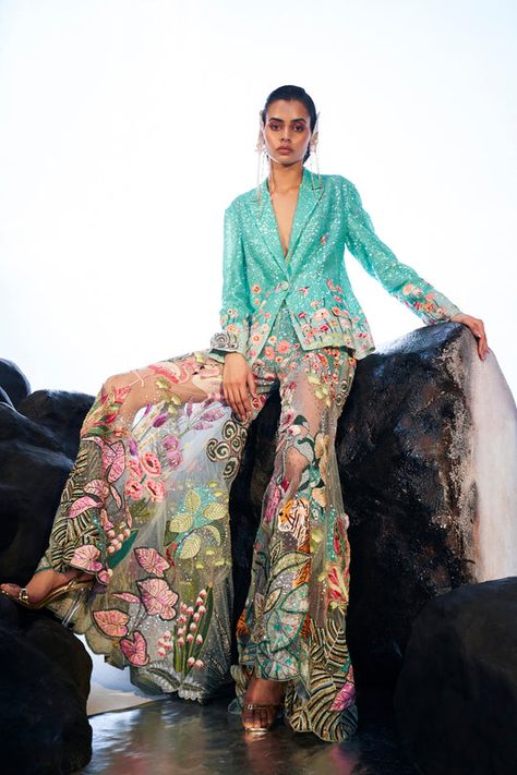 Rahul Mishra, Salwar Kamiz, Indian Couture, Blazer Set, Boutique Dress Designs, Indian Designer Outfits, Indian Attire, Indian Outfit, Indian Fashion Dresses