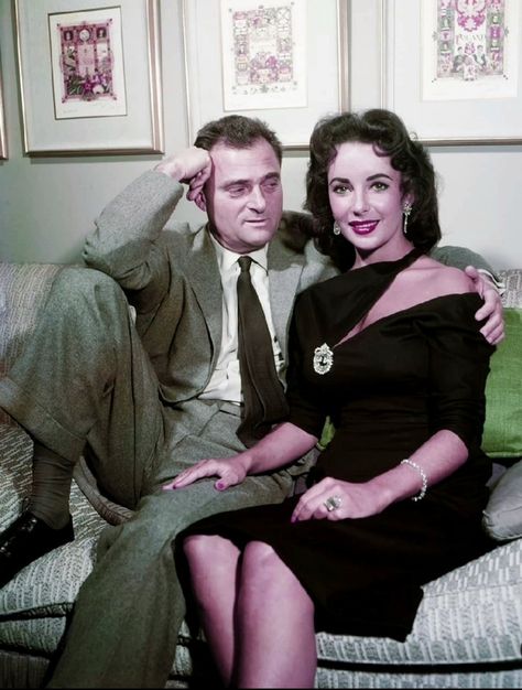 Elizabeth Taylor Eyes, Burton And Taylor, Michael Wilding, Mike Todd, Carole Lombard Clark Gable, Liz Taylor, Hollywood Couples, Hollywood Cinema, Violet Eyes