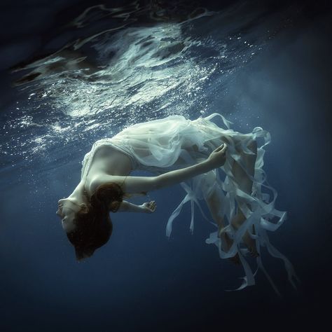 Underwater Model, Underwater Photoshoot, Underwater Portrait, Water Shoot, Maria Theresa, Underwater Art, Underwater Photos, Water Photography, Under Water