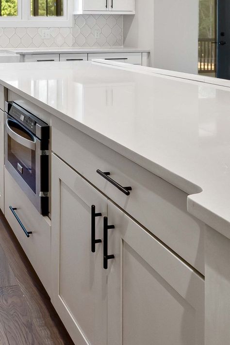 Taupe Kitchen Black Handles, Cream Cupboards Black Handles, Light Grey Kitchen Black Handles, Beige Kitchen With Black Handles, Beige Kitchen Black Hardware, Cream Kitchen With Black Handles, Beige Kitchen Black Handles, Cream Kitchen Black Handles, Beige Cabinets With Black Hardware