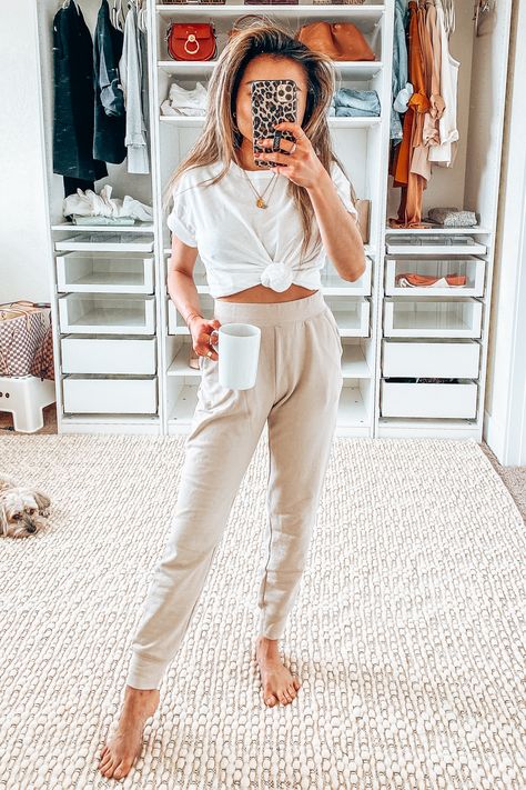 SPRING TRY-ON HAUL & WEEKEND SALE Work From Home Capsule Wardrobe, Home Outfit Comfy, Home Style Outfit, Capsule Wardrobe 2020, Work From Home Outfit Ideas, Wfh Outfits, Work From Home Outfit, Loungewear Outfits, Weekend Sale