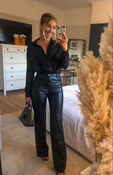 211 All black Outfits Ideas for Ladies to See Before You Go Out – Grand Goldman Elegantes Party Outfit, Lederhosen Outfit, Elegantes Outfit Damen, Fest Outfits, Leather Pants Outfit, Looks Black, Stylish Work Outfits, Night Out Outfit, Looks Chic