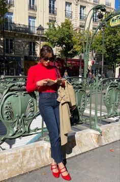 Outfits For Early Spring, European Spring Outfits, Red Flats Outfit, Mary Jane Outfit, European Spring, Red Shoes Outfit, Mary Jane Shoes Outfit, Red Mary Jane Shoes, Girl In Paris