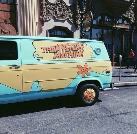 Oblit's Photo Scooby Doo Aesthetic, Scooby Doo Shaggy, What's New Scooby Doo, Mystery Gang, Fred Jones, The Mystery Machine, Ghoul School, Scooby Doo Mystery Inc, Scooby Gang