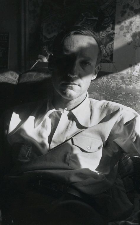 Byronic Hero, William Burroughs, William S Burroughs, Kill Your Darlings, Famous Portraits, Allen Ginsberg, Beat Generation, Bnw Photography, Post Punk