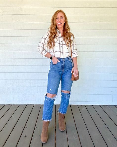 Casual fall outfit // target style Shirt: XS Casual outfit Plaid shirt Target finds Boots Straight jeans Flannel shirt Fall trends Target Flannel Outfits, Shirt Target, Casual Fall Outfit, Flannel Outfits, Target Finds, Target Style, Casual Fall Outfits, Style Shirt, Fall Outfit