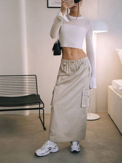 Long Beige Cargo Skirt Outfit, Long Cargo Skirt Outfit Y2k, Straight Long Skirt, Normcore Outfits, Cargo Skirt Outfit, Hiphop Style, Casual Party Outfit, High Waisted Maxi Skirt, Long Skirts For Women