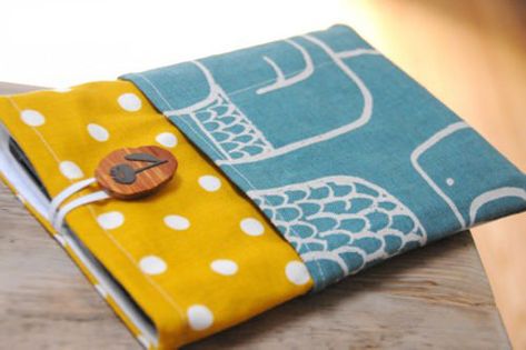 Sewing Projects For The Home: Easy, Decor, Pillows, DIY Kindle Case Diy, Phone Case Tutorial, Sewing Machine Cover Diy, Crochet Pillow Case Pattern, Crochet Pillow Cases, Diy Mom, Sewing Machine Cover, Trendy Sewing, Costura Diy