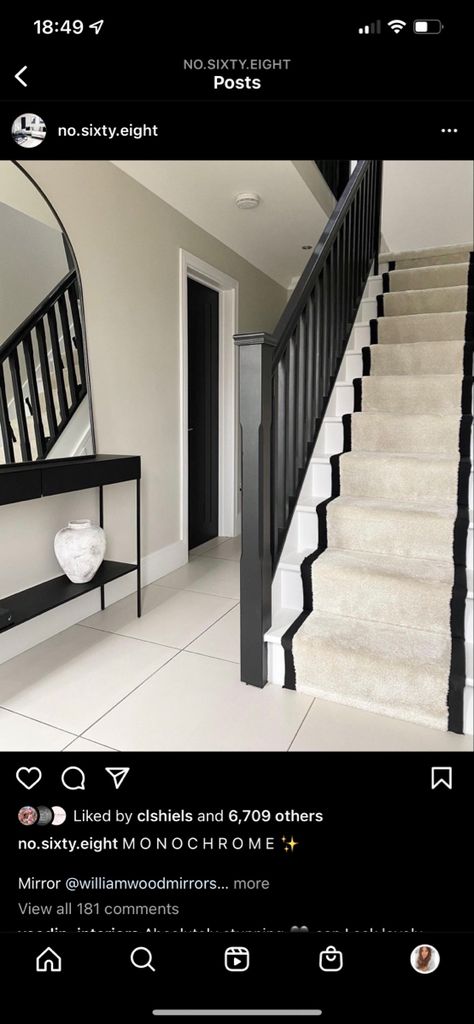 Black And Cream Hallway, White And Black Hallway, Hallway Ideas Black, Black Hallway Doors, Black And Beige Hallway, Stair Hallway Decor Ideas, Black And White Hallway Ideas, Stair Hallway Decor, Bathroom Design Rustic