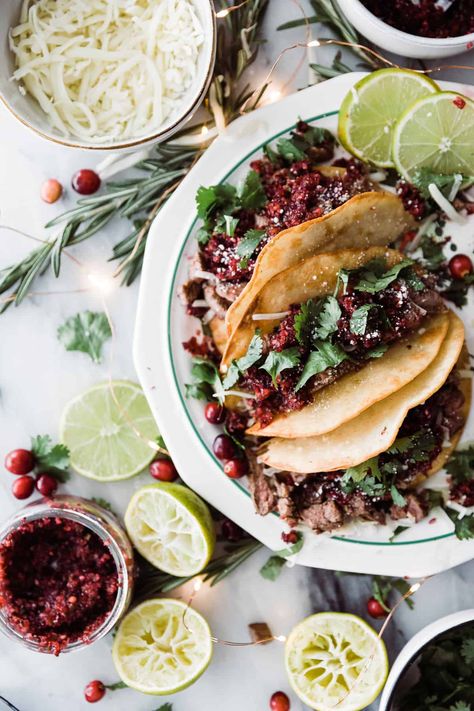 Tender crispy carne asada with sweet and savory cranberry salsa, seriously delish! These Christmas tacos are going to be your new favorite holiday dinner! We’re making the carne asada extra tender and juicy with a little crispy edges by using our new favorite pressure cooker + slow cooker + air fryer in one with the @crockpot Express Crisp Pressure Cooker. || Oh So Delicioso #carneasada #tacorecipes #holidayrecipes @kohls Christmas Taco Bar, Prime Rib Tacos, Fancy Tacos, Maseca Recipes, Christmas Tacos, Taco Christmas, Christmas Food Decor, Taco Ideas, Traditional Christmas Dinner