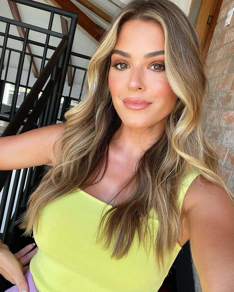 The 25 Best Blonde-Hair-With-Highlights Ideas in 2021 | Who What Wear Highlight And Balayage, Jojo Fletcher Hair, Fletcher Hair, Slick Straight Hair, Joelle Fletcher, Jojo Fletcher, Blonde Streaks, Honey Blonde Highlights, Brunette Color