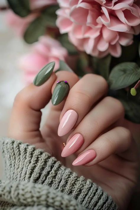 Pink And Green Almond Nails Design, Green And Mauve Nails, Green And Pink Manicure, Pink Green Nail Art, Green And Pink Nail Ideas, Sage And Pink Nails, Pastel Pink And Green Nails, Sage Green And Pink Nails, Pink And Green Nails Design