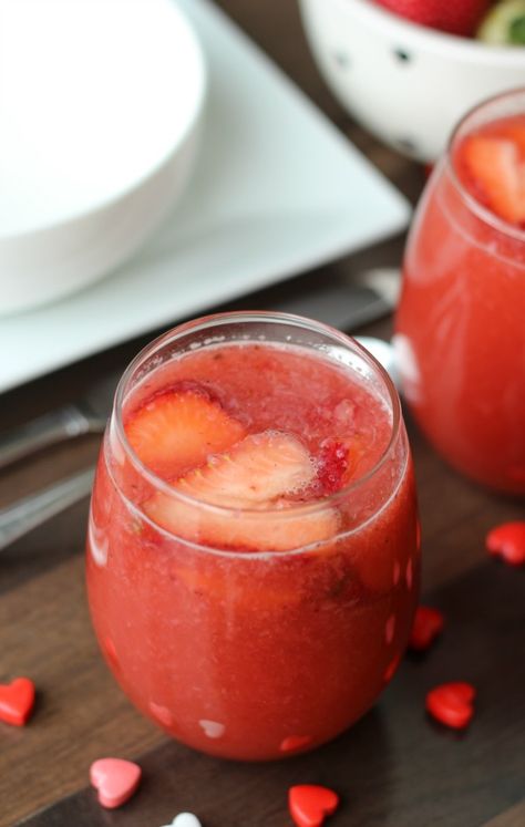 Jello Drinks, Strawberry Champagne Punch, Drinks Nonalcoholic Easy, Strawberry Punch Recipes, Heart Shaped Strawberries, Summer Fruit Drinks, White Chocolate Raspberry Scones, Strawberry Punch, Drinks Nonalcoholic