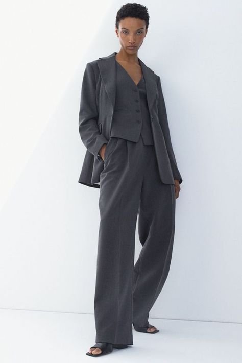 Puddle Pants, High Waisted Dress Pants, Model Pose, Sweater Scarf, Simple Tees, Lady Grey, Tailored Trousers, Waist Dress, Everyday Wardrobe