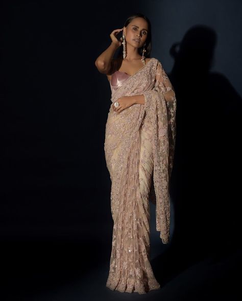 This ravishing sheer saree from kalki fashion designed for after - wedding look ! Kalki Sarees, Champagne Lehenga, Sheer Saree, Off White Saree, Character Wardrobe, Kalki Fashion, Corset Blouse, White Saree, Pink Corset