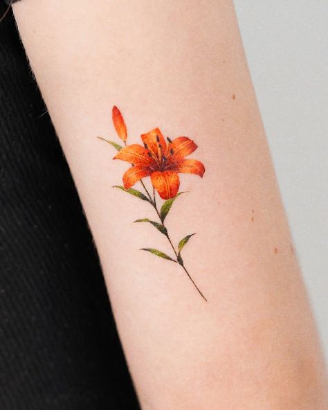 Simple Tiger Lily Tattoo, Orange Lily Tattoo, Small Tiger Lilly Flower Tattoo, Lilly Tattoo Color, Colour Lily Tattoo, Tigerlily Tattoo, Tiger Lily Tattoo Color, Orange Day Lily Tattoo, Orange Tiger Lily Tattoo