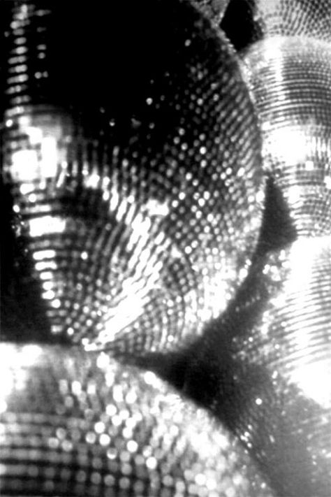 disco glimmer Black And White Photo Wall, Arte Alien, Black And White Picture Wall, Gray Aesthetic, Disco Balls, Black And White Aesthetic, Black N White, Black And White Pictures, White Photo