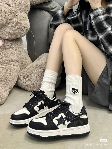 Converse Heels Outfit Ideas, Y2k Shoes Aesthetic, Chunky Skate Shoes, Korean Shoes Sneakers, Acubi Shoes, Men Shoes Outfit, Alt Sneakers, Shoes From Shein, Tenis Aesthetic