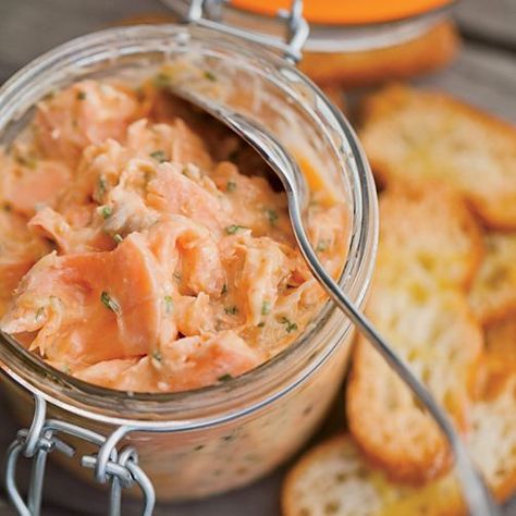 Salmon Rillettes Rillettes Recipe, Salmon Rillettes, Easy French Recipes, Chicken Liver Pate, Thomas Keller, French Recipes, French Cooking, Buffalo Wings, Recipe Board