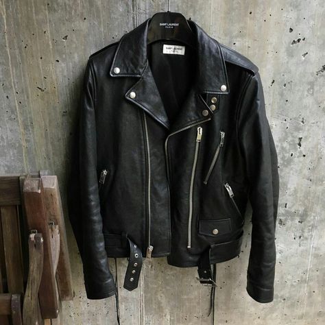 Leather Jacket Men Style, Men's Leather Jacket, Men Stylish Dress, Mens Fashion Casual Outfits, Pinterest Outfits, Stylish Clothes For Women, Causual Outfits, Mens Casual Dress, Men Fashion Casual Outfits