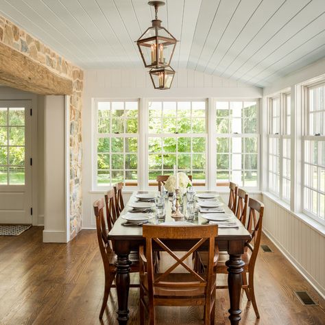 17 Astonishing Dining Sunroom Designs That Everyone Should See Add On Dining Room To House, Sunroom With Round Dining Table, Sunroom Dining Room Off Kitchen, Narrow Dining Room, Playroom Sunroom, Sunroom Dining Room, Extended Kitchen, Deck Ceiling, Dining Room Addition