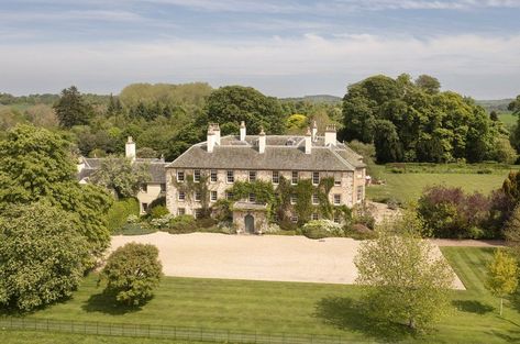 Field Shelters, Snooker Room, Country Manor House, English Estate, British Homes, Luxury Properties, Bedroom Country, Country Manor, Traditional Cottage