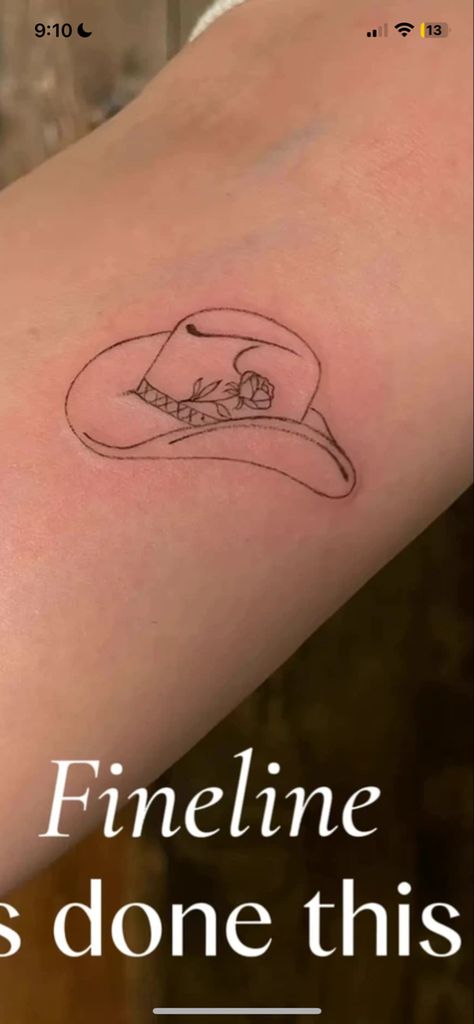 Cowboy Hat With Roses Tattoo, Stetson Cowboy Hat Tattoo, Fineline Cowboy Hat Tattoo, Cowboy Hat And Flowers Tattoo, Cowboy Hat With Feather Tattoo, Cowboy Hat Tattoo With Flowers, Fine Line Cowboy Hat Tattoo, Cowgirl Tattoo Ideas, Cowboy Hat With Flowers Tattoo