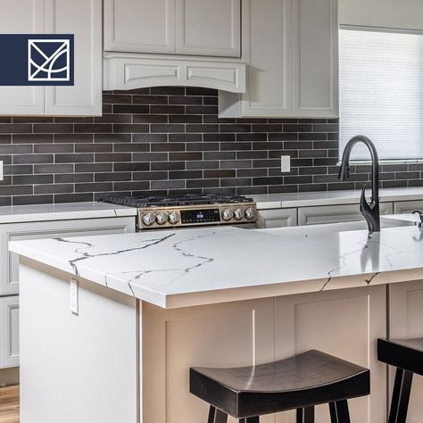 Nordic Storm Quartz, White Counter With Black Veins, White With Black Vein Quartz, White Quartz Black Vein, White Countertop With Black Veins, White Quartz With Black Veining, White Quartz With Black Veins, Quartz With Black Veins, Quartz Island Countertop