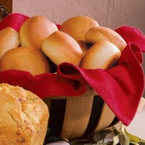 Angel Rolls Angel Rolls Recipe, Mashed Potato Rolls Recipe, Angel Rolls, Sandwich Roll Recipe, Whole Wheat Dinner Rolls, Wheat Dinner Rolls, Onion Sandwich, Potato Rolls Recipe, Sandwich Rolls