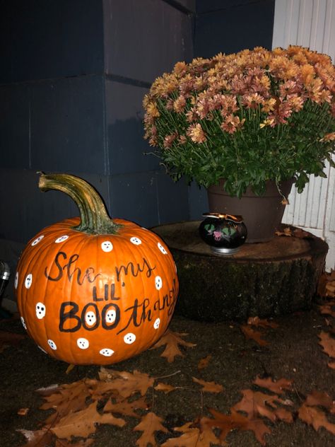 She My Little Boo Thang Pumpkin, Boo Pumpkins Painted, Wood Projects That Sell, Pumpkin Design, Painted Pumpkins, Pumpkin Decorating, Halloween Treats, Pumpkin Carving, Wood Projects