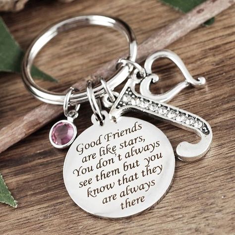 Personalized Best Friend Keychain!  #annierehdesigns #personalized #handmadejewelry #friends #friendshipquotes #bestfriend #bff #keychain #customkeychain #etsyshop #etsyseller #instashop #jewelry #giftsforher #hearts #silver #customgift #uniquegifts Best Friend Check, Bar Necklace Layered, Bff Keychain, Best Friend Keychain, Friend Keychain, Friends Are Like Stars, Cremation Bracelet, Portrait Jewelry, Good Friends Are Like Stars