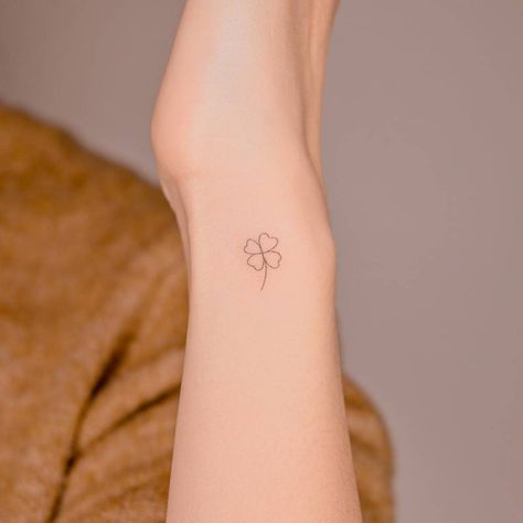 Fine line style four leaf clover tattoo done on the 4 Leaf Clover Tattoo Fine Line, Clover Line Tattoo, Fine Line 4 Leaf Clover Tattoo, Fine Line Clover Tattoo, Four Clover Leaf Tattoo, Four Leaf Clover Tattoo Design, 4 Leaf Clover Tattoo For Women, Clover Tattoo Design, Four Leaf Clover Tattoos