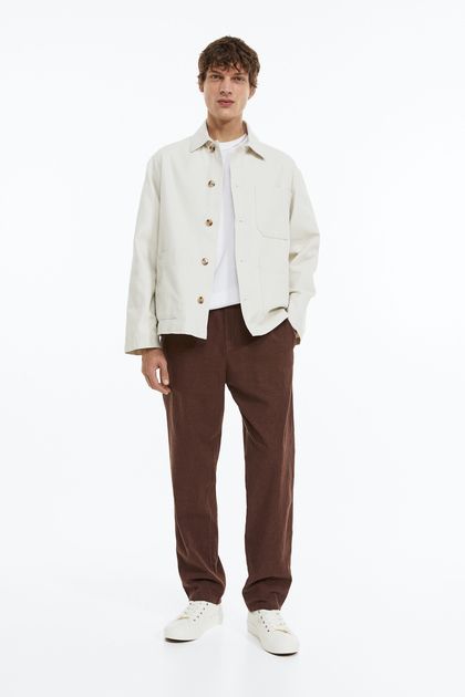 Regular-fit trousers in an airy linen and cotton weave. Regular waist with covered elastication and a drawstring, a zip fly with a hook-and-eye fastening, side pockets and a welt back pocket. Earth Tone Outfits Men, Outfit Earth Tones, Earth Tones Outfit, Linen Blend Pants, Young Men, Fitted Trousers, Fit Pants, Cozy Fashion, Textured Fabric