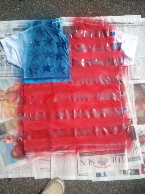 Bleach Shirt Diy, Tie Dye Shirts Patterns, Ty Dye, Diy Flag, Diy Tie Dye Designs, Tie Dye Patterns Diy, Diy Tie Dye Shirts, 4th Of July Crafts, 4th July Crafts