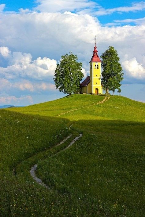 Old Country Churches, Church Pictures, Old Churches, Country Church, Church Architecture, Church Building, Place Of Worship, Landscape Photos, Slovenia