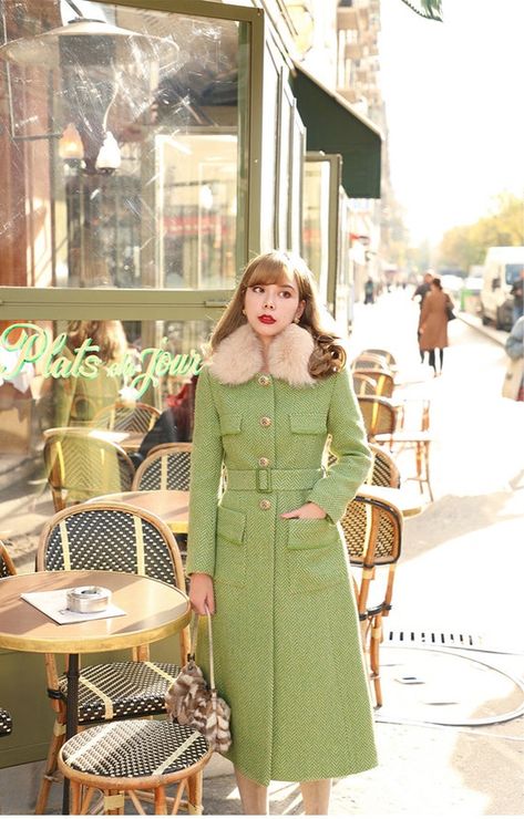 Women's Winter Coat, Expensive Dresses, Court Dresses, Wool Winter Coat, Style Coat, Green Coat, 1960s Fashion, Coat Outfits, Rose Dress