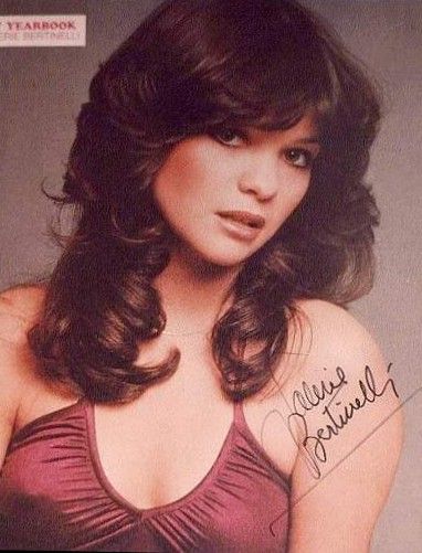 one day at a time images | So one day, I asked my mom for some money and I rode the bus into town ... 1970s Haircuts Women, 80s Female Hairstyles, Late 70s Hair, 80s Hairstyles Women, Valerie Bertinelli Hairstyles, 80s Womens Hair, Valerie Bertinelli Young, 80s Haircuts, 80s Hairstyles