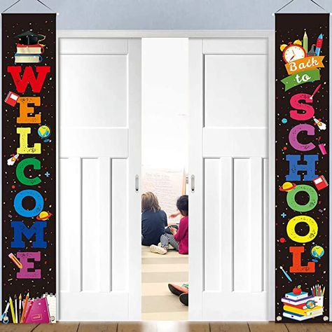 Welcome Back Banner, Back To School Banner, Classroom Decor High School, Back To School Sign, Welcome To School, School Doors, Back To School Party, School Banner, High School Classroom