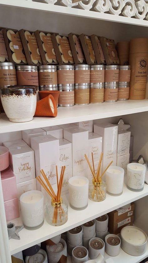 Candle Store Display Ideas, Candle Collection Display, Candle Shelf Display, Candle Shop Interior, Candle Display Retail, Candle Shop Display, Candle Store Display, Candle Shelf, Candle Display