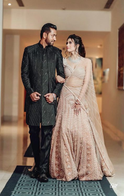 High School Lovers Made It Official For Lifetime At The Oberoi, Gurgaon. Engagement Lehenga Indian Couple, Engagement Dress For Couple, Engagement Lehenga Indian, Roka Ceremony Outfits For Bride, Bridal Reception Outfit, School Lovers, Partywear Gowns, Reception Couple, Dresses For Winter