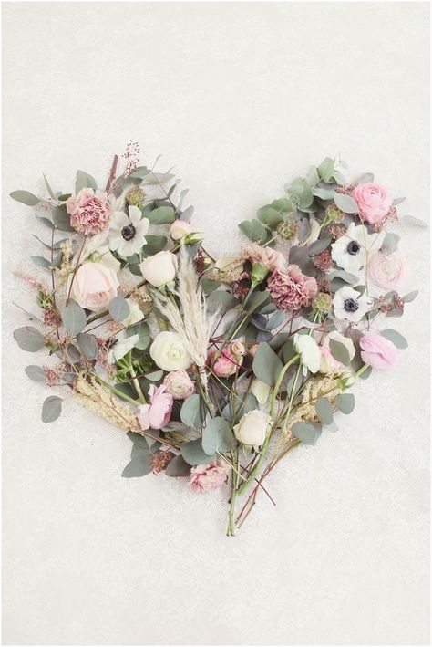 Pinterest + Instagram: @candiceocheung Deco Floral, Arte Floral, Beautiful Blooms, Flower Child, Flower Heart, The Shape, Love Flowers, My Flower, Pretty Flowers