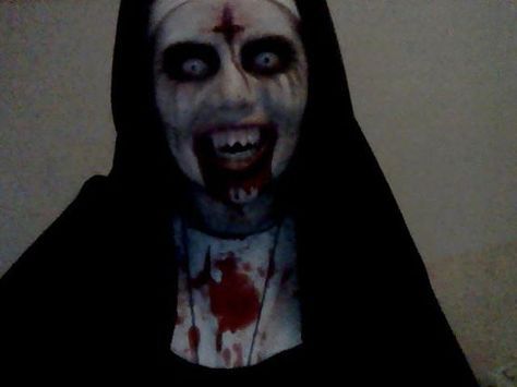 creepy nun Amish Costume, Monster Makeup, Horror Makeup, Halloween Makeup Tutorial, Very Scary, Halloween Make Up, Halloween 2018, Fantasy Makeup, Halloween Make