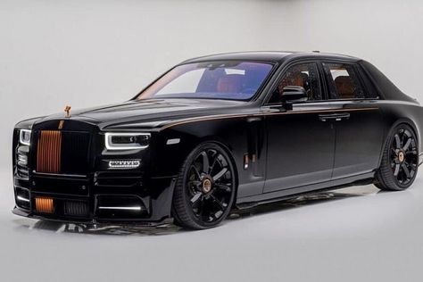 Rolls Royce Phantom Black, Rolls Rolls, Rolls Royce Wallpaper, Luxury Cars Rolls Royce, New Luxury Cars, Orange Interior, Rolls Royce Phantom, Kid Friendly Travel Destinations, Jet Engine