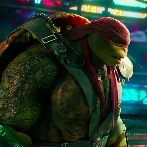 #ninjaturtles #tmnt #movie #film #raphael #icon #icons Ninja Turtles Live Action, Raphael Tmnt Live Action, Teenage Mutant Ninja Turtles Live Action, Raphael Teenage Mutant Ninja Turtles, Raphael Tmnt Movie, Raphael Tmnt 2014, Raphael Tmnt Bayverse, Tmnt 2014 Raphael, Bayverse Raphael