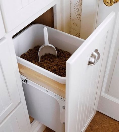 Dog-Friendly Remodeling Ideas in Increasing Order of Canine Craziness Dog Food Bin, Dog Food Holder, Dog Storage, Built In Cabinet, Trendy Diy, Dog Food Storage, Dog Rooms, Laundry Mud Room, Kitchen Decorating