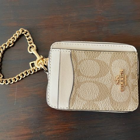 Coach Zip Card Case Coach Zip Card Wallet, Small Coach Wallet, Cute Coach Wallet, Zip Card Case Coach, Coach Card Case, Coach Wallet Aesthetic, Coach Wallets For Women, Coach Keychain Wallet, Coach Zip Card Case