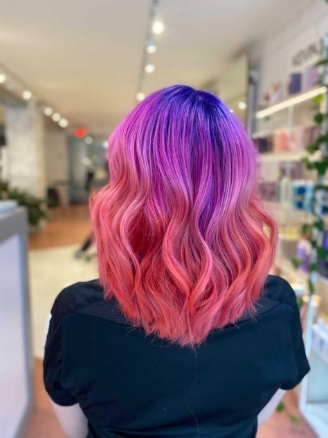 Colorful Short Hair, Short Hair Purple, Overtone Hair Color, Peachy Pink Hair, Colourful Hair, Hair Color Formulas, Dye Ideas, Hair Color Pink, Haircut And Color